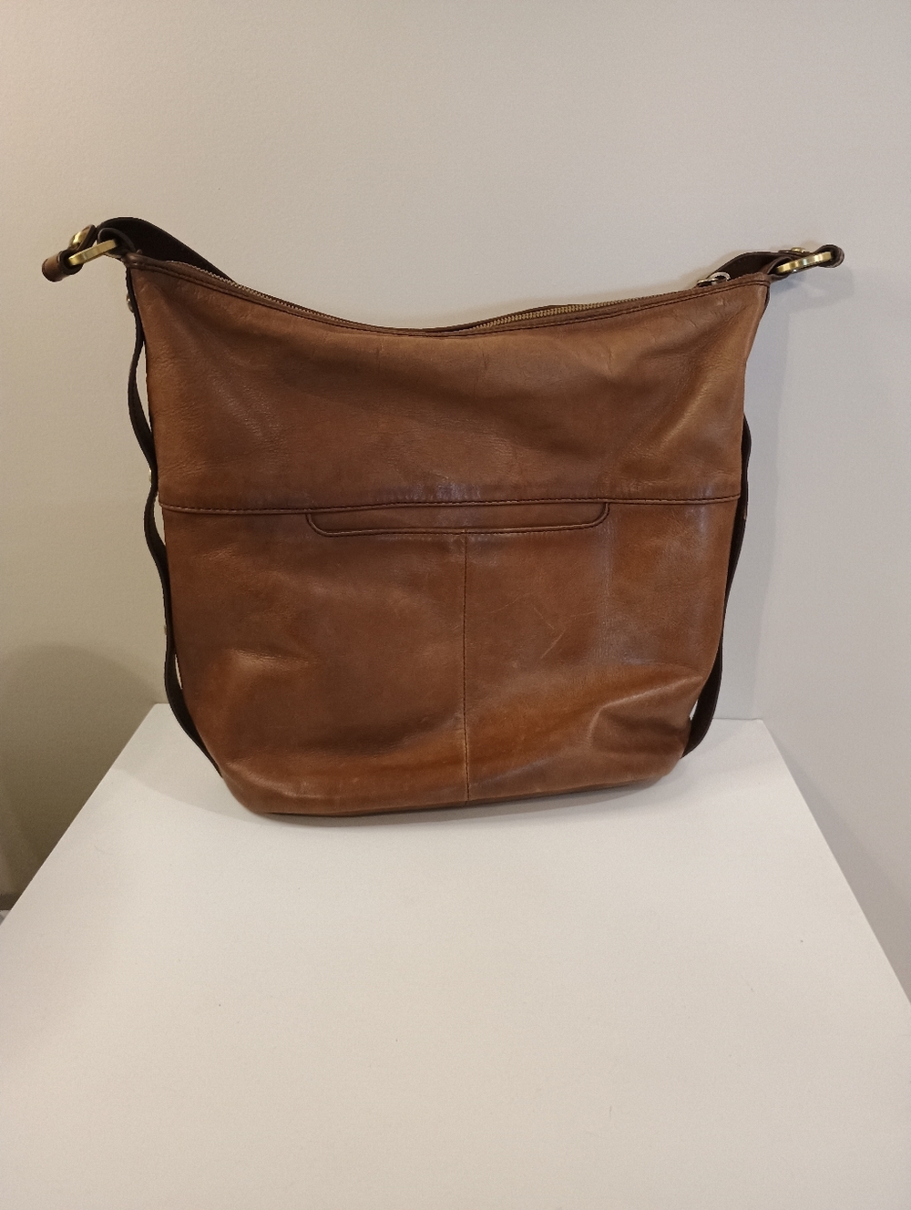 Hobo Brand Classic Tan Leather Boho Shoulder Bag - Picture 4 of 10